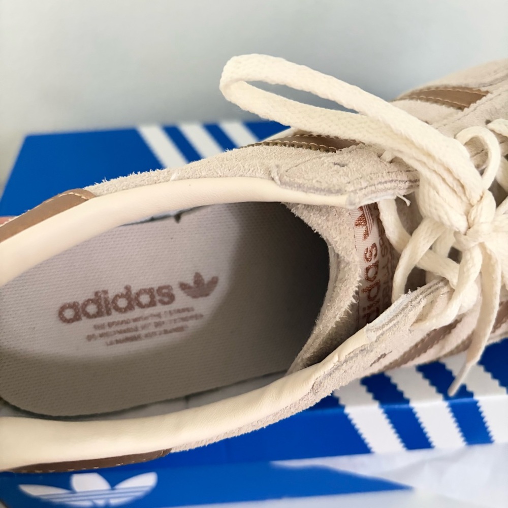 Adidas Spezial Women's (Runs large, size down) - Picture 10 of 11